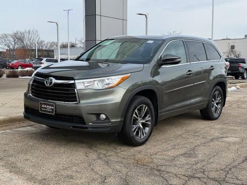Used 2016 Toyota Highlander XLE image 7
