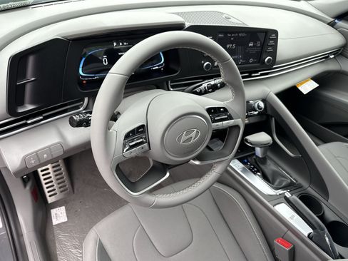 New 2026 Hyundai Elantra Sport FWD image 16