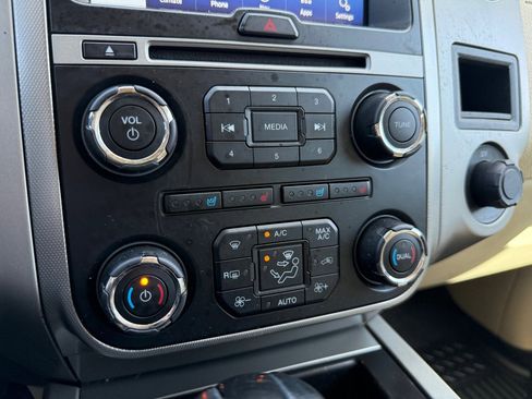 Used 2016 Ford Expedition EL XLT w/ Equipment Group 202A image 33