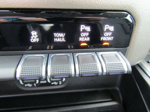 Used 2021 RAM 1500 Laramie image 38