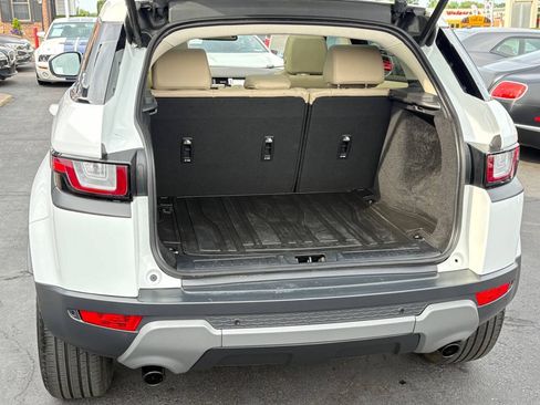 Used 2017 Land Rover Range Rover Evoque SE AWD/4WD image 36