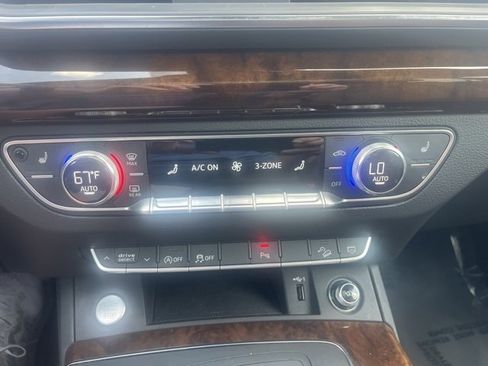 Used 2020 Audi Q5 2.0T Premium w/ Convenience Package image 24