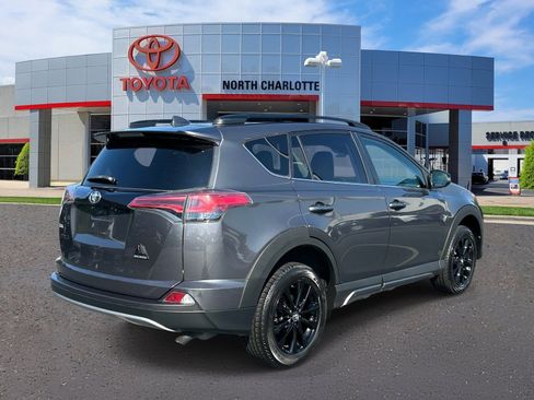 Used 2018 Toyota RAV4 Adventure AWD/4WD image 6