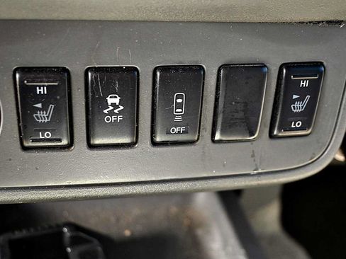 Used 2016 Nissan Frontier SV RWD image 15