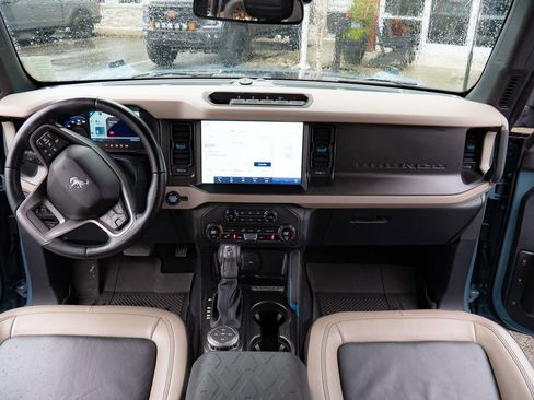 Used 2023 Ford Bronco Wildtrak image 13