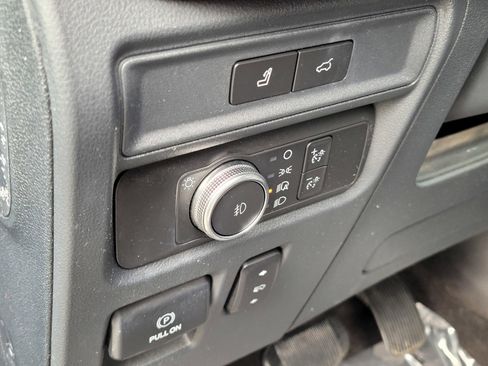 Used 2022 Ford Expedition Max Limited image 18