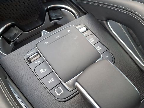 Used 2025 Mercedes-Benz GLS 580 GLS 580 4MATIC image 13