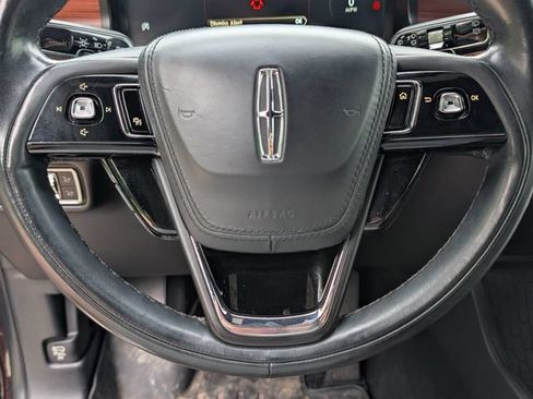Used 2023 Lincoln Aviator Reserve w/ Equipment Group 201A AWD/4WD image 6