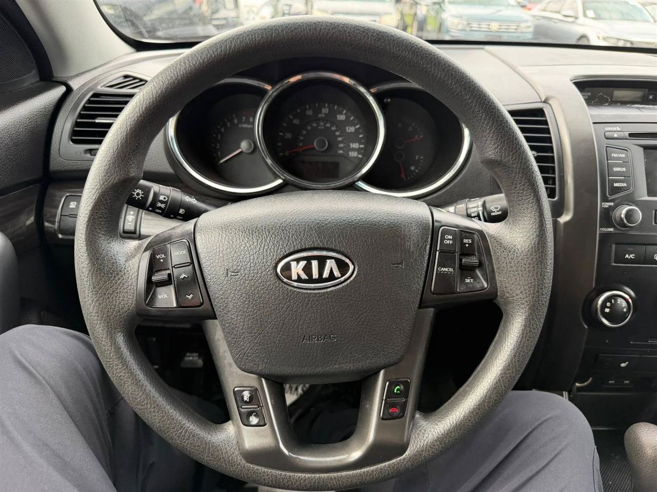 Used 2013 Kia Sorento LX FWD image 36