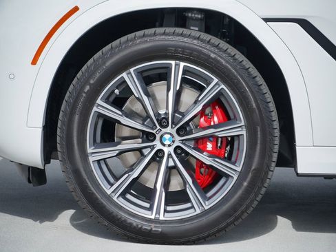 New 2027 BMW X6 xDrive40i w/ Executive Package AWD/4WD image 5