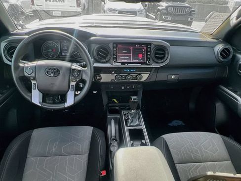 Used 2021 Toyota Tacoma TRD Sport RWD image 28