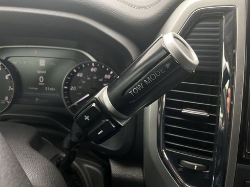 Used 2020 Nissan Titan SL w/ Moonroof Package RWD image 38