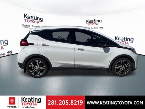 Used 2018 Chevrolet Bolt Premier w/ Driver Confidence II Package image 2