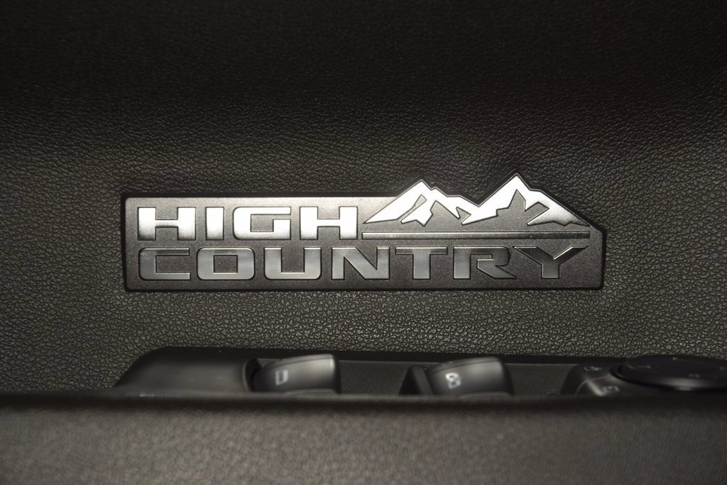 Used 2023 Chevrolet Silverado 1500 High Country w/ High Country Premium Package AWD/4WD image 53