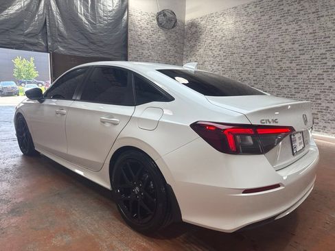 Used 2025 Honda Civic Sport image 5