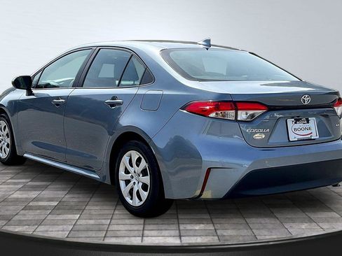 Used 2023 Toyota Corolla LE FWD image 3