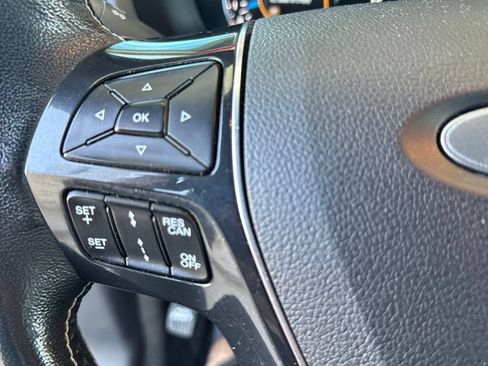 Used 2017 Ford Explorer Platinum AWD/4WD image 28