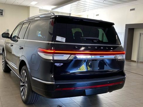 New 2024 Lincoln Navigator Reserve image 5