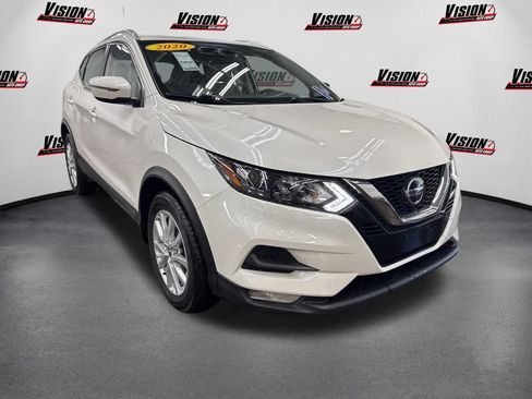 Used 2020 Nissan Rogue Sport SV w/ All-Weather Package AWD/4WD image 3