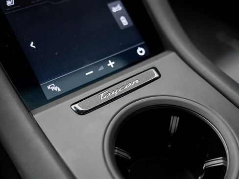 Used 2022 Porsche Taycan image 51