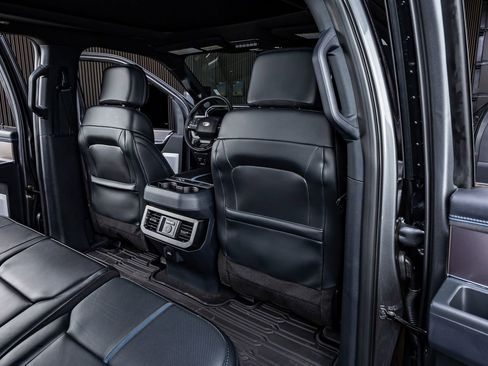 Used 2026 Ford F450 Platinum w/ FX4 Off-Road Package image 31