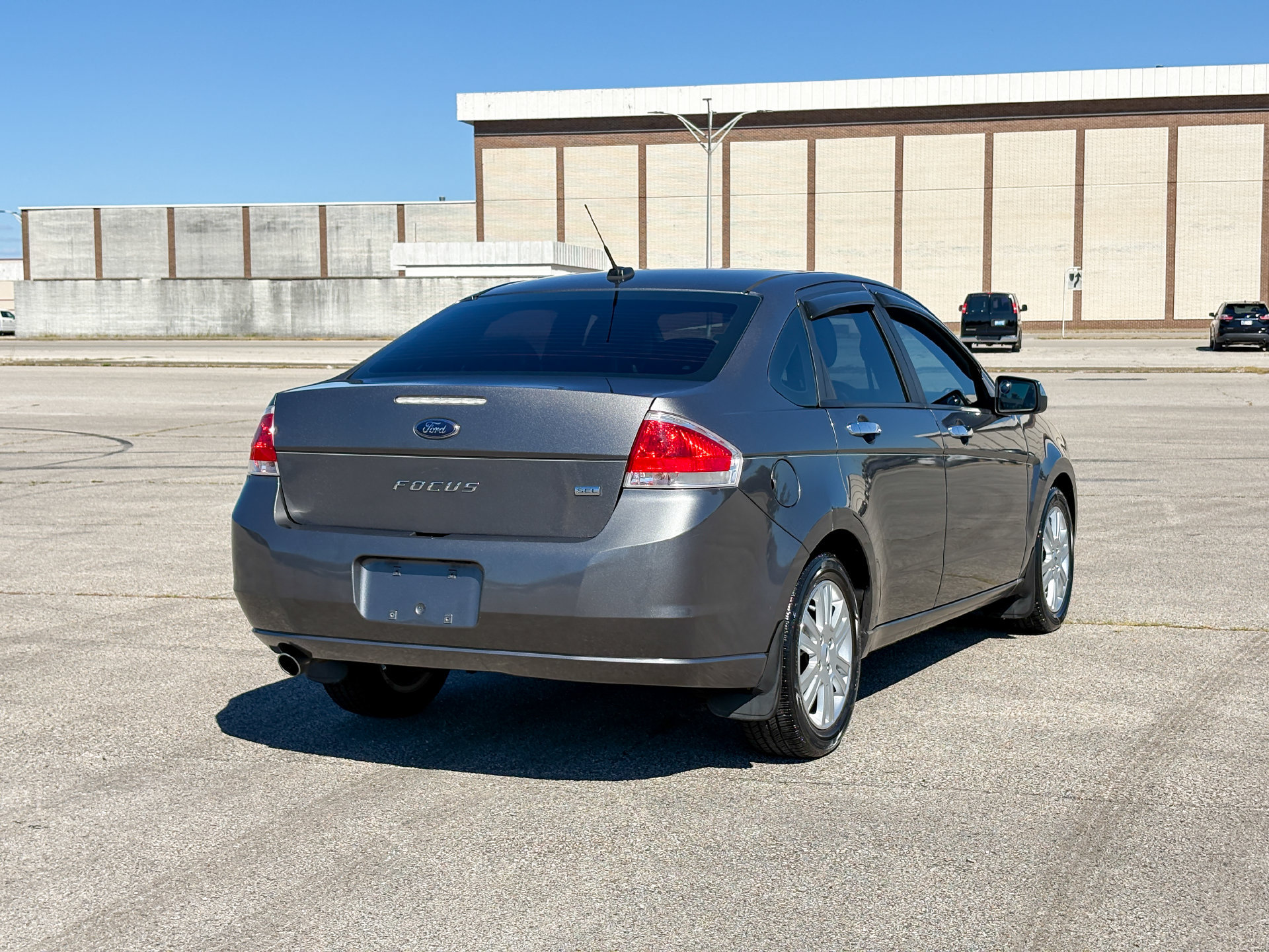 Used 2010 Ford Focus SEL FWD image 8