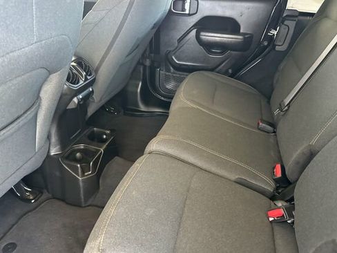 Used 2024 Jeep Wrangler Sport S image 9