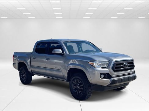 Used 2020 Toyota Tacoma SR5 image 1