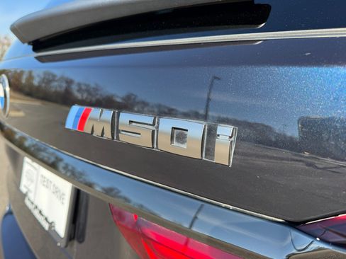 Used 2022 BMW X7 M50i image 10