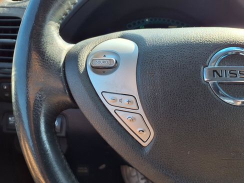 Used 2013 Nissan Leaf S w/ Charger Pkg FWD image 14