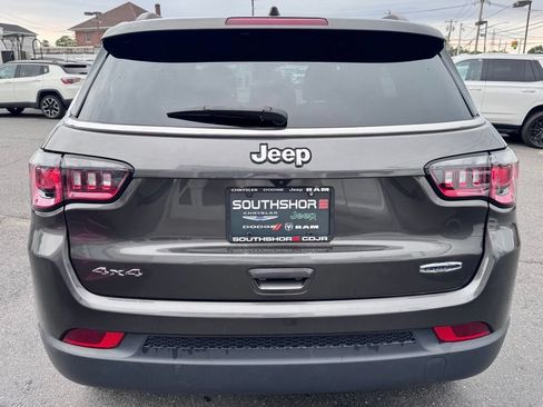 Used 2023 Jeep Compass Latitude w/ Convenience Group AWD/4WD image 6