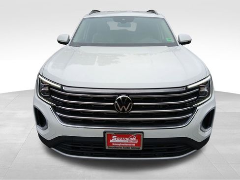 New 2026 Volkswagen Atlas SE image 8