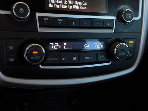 Used 2017 Nissan Altima 2.5 SL FWD image 41