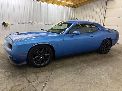 Used 2019 Dodge Challenger R/T RWD image 6