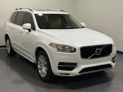 Used 2016 Volvo XC90 T6 Momentum image 4