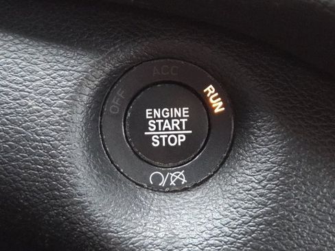 Used 2021 Jeep Cherokee Trailhawk image 20