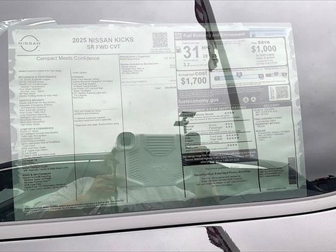 New 2025 Nissan Kicks SR image 13