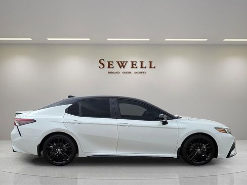 Used 2022 Toyota Camry XSE w/ Navigation Package image 6