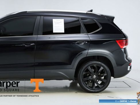 Used 2023 Volkswagen Taos SE w/ Panoramic Sunroof Package image 42