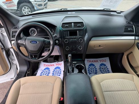 Used 2016 Ford Explorer FWD image 16