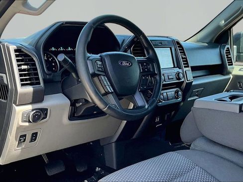 Used 2018 Ford F150 XLT w/ Equipment Group 302A Luxury AWD/4WD image 18