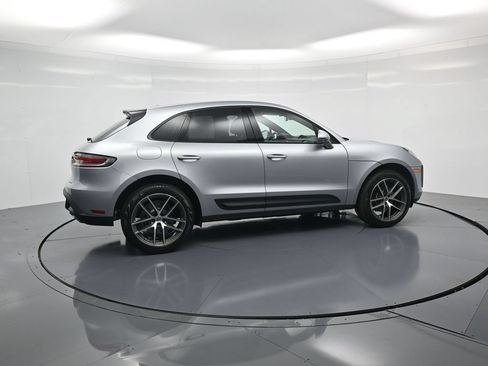 Certified 2026 Porsche Macan AWD/4WD image 31