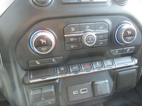 Used 2019 Chevrolet Silverado 1500 RST image 30