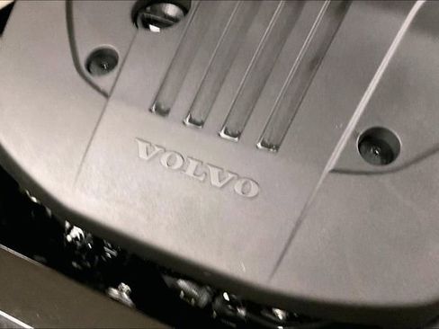 Certified 2023 Volvo XC60 B5 Core image 35