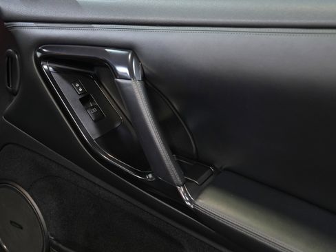 Used 2013 Nissan GT-R Premium image 25