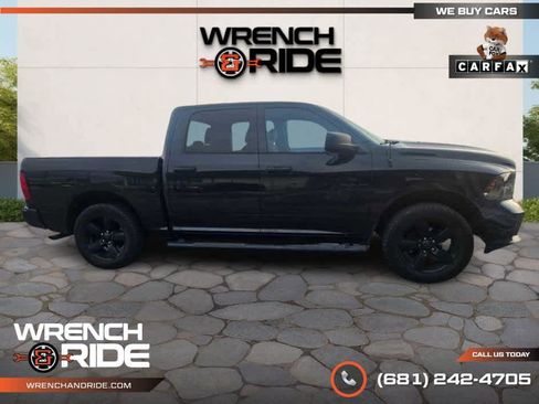 Used 2018 RAM 1500 Express w/ Black Ram 1500 Express Group image 5