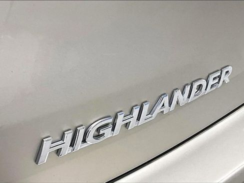 Used 2014 Toyota Highlander XLE image 9