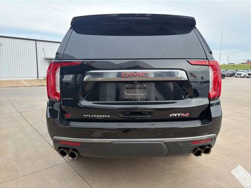 Used 2024 GMC Yukon AT4 w/ Technology Package AWD/4WD image 4