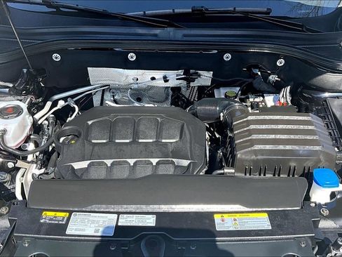 Used 2025 Volkswagen Atlas SEL image 13