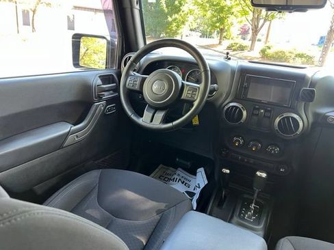 Used 2017 Jeep Wrangler Sport AWD/4WD image 19